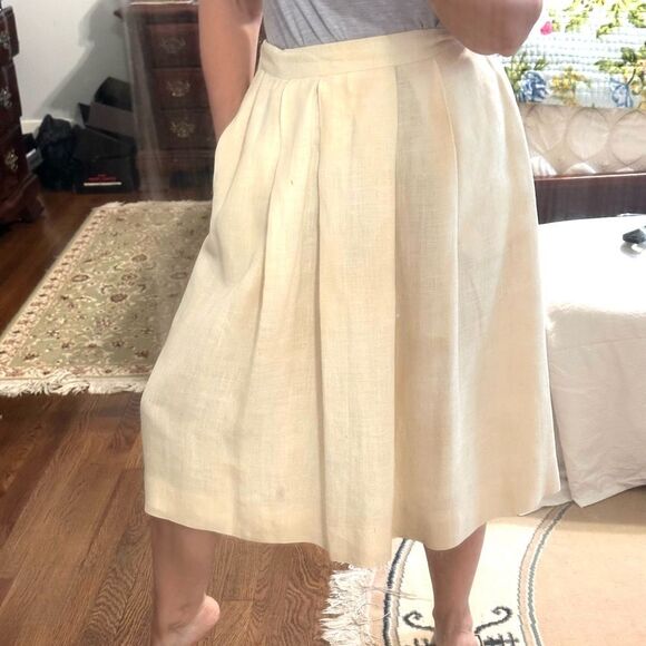 Vintage 70s/80s Lord & Taylor Cream/Ivory Linen Pleat Front Midi Skirt - Picture 2 of 8
